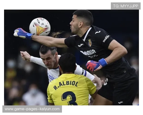 维尼修斯边路下底传中终结对手防线 维尼修斯边路下底传中终结对手防线