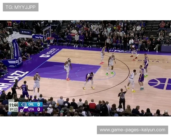 巴恩斯空切接球暴扣引爆主场 巴恩斯空切接球暴扣引爆主场